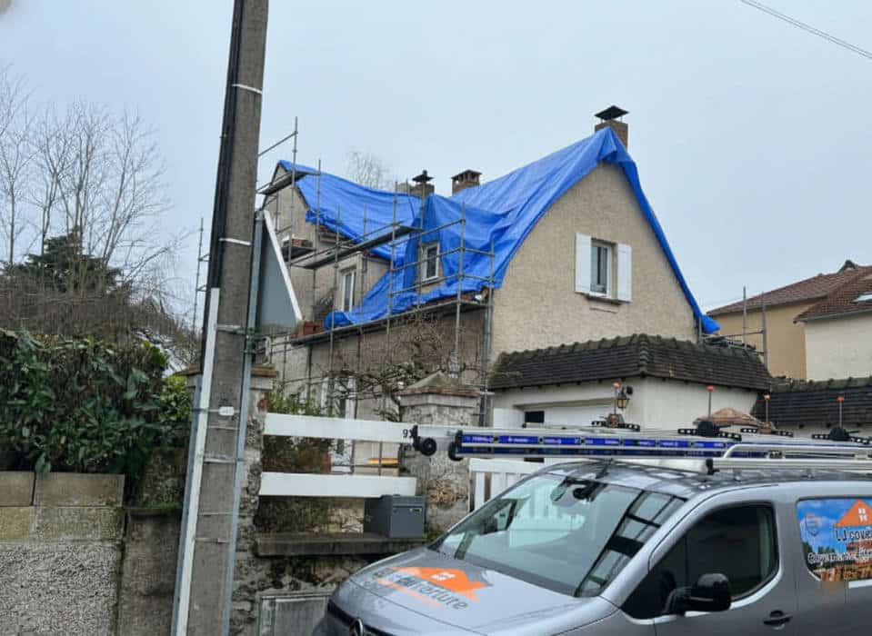 pose de bache en urgence dans les yvelines avec lj couverture